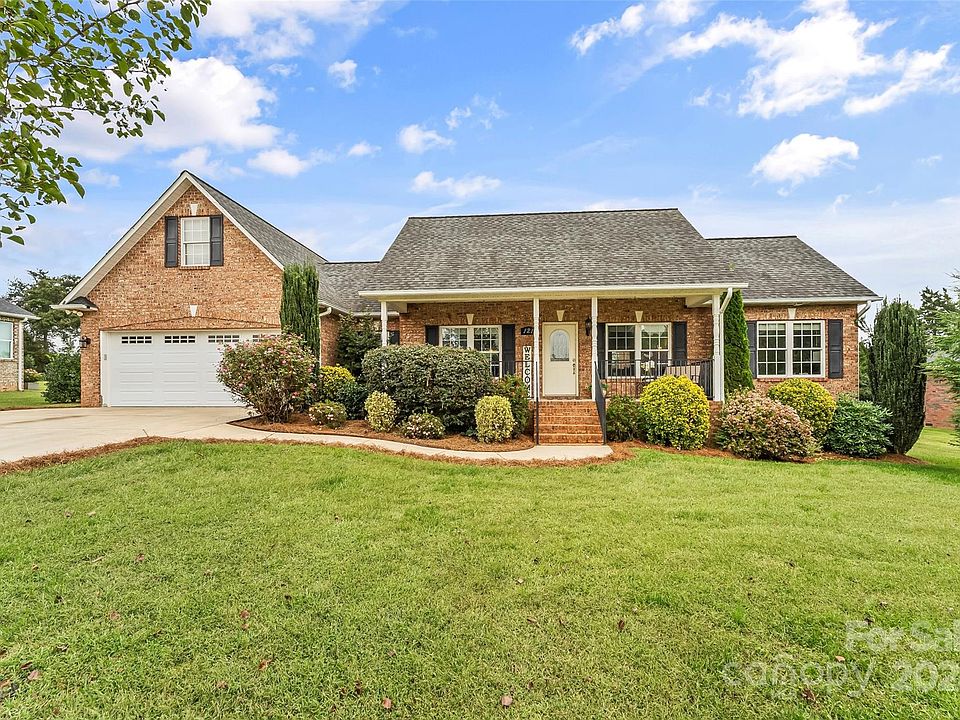 1st image of 121 Postell Dr