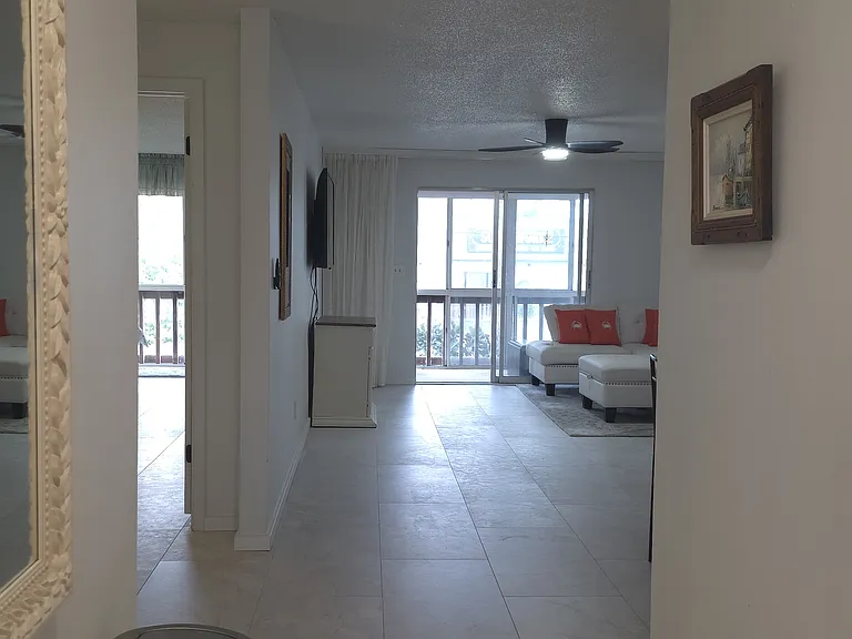 22375 Edgewater Dr — Photo 9