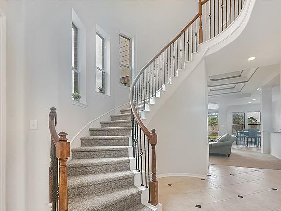 3rd image of 3719 Quail Springs Lane