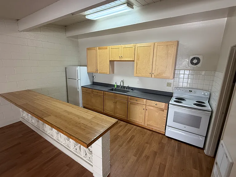 Fernmar Apartments — Photo 4