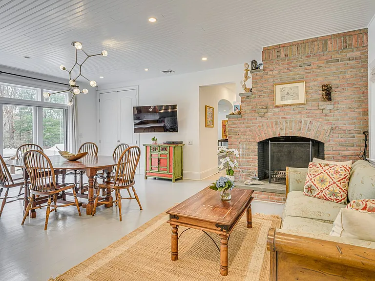 68 Wainscott Northwest Rd — Photo 12