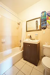 Rented by Rennit Inc.