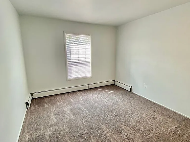 504 Saint Johns St — Photo 24