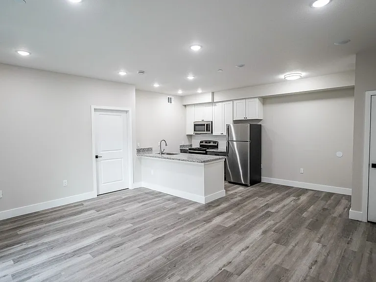 Haven at Briargrove — Photo 32