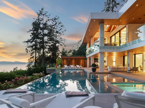 1887 Lower Rd, Sunshine Coast, BC V0N 2W6