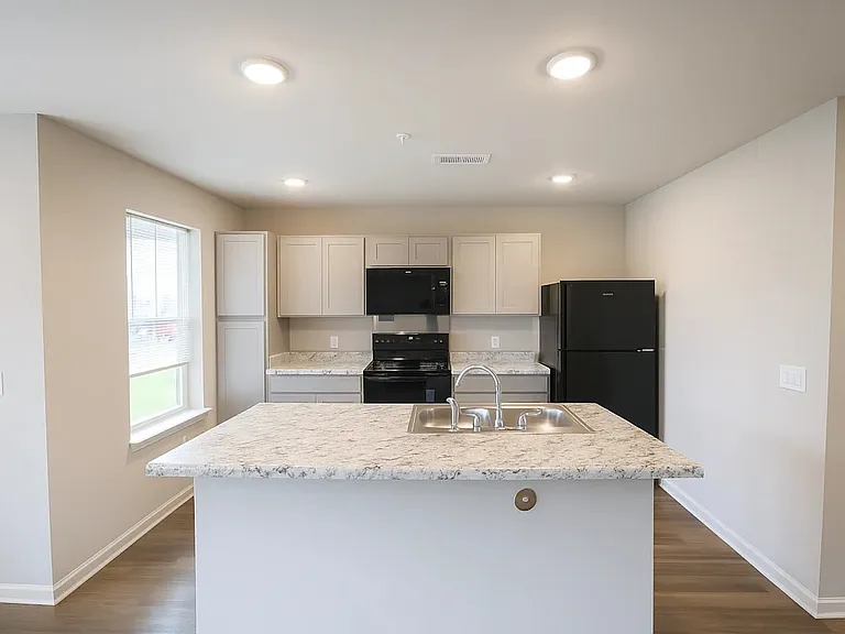 Sunspring Apartments — Photo 9