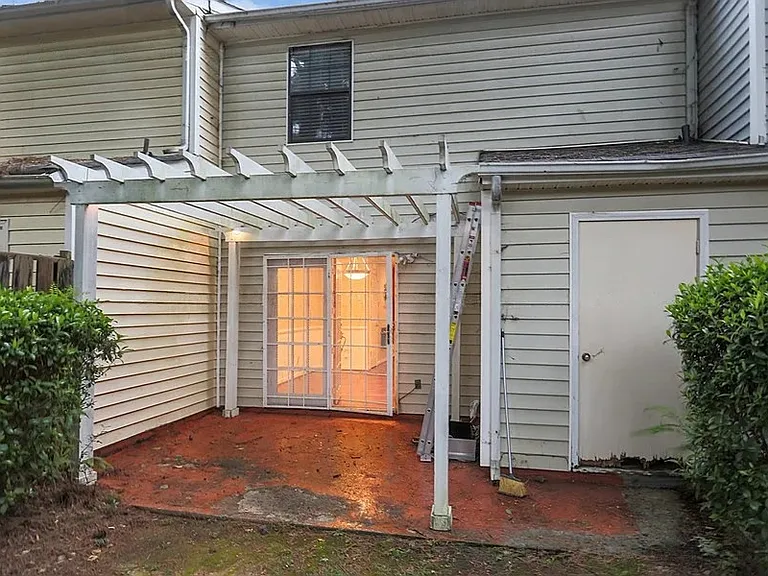 1455 Springleaf Cir SE — Photo 11