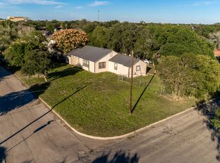 308 N Wanda Dr, Kingsville, TX 78363