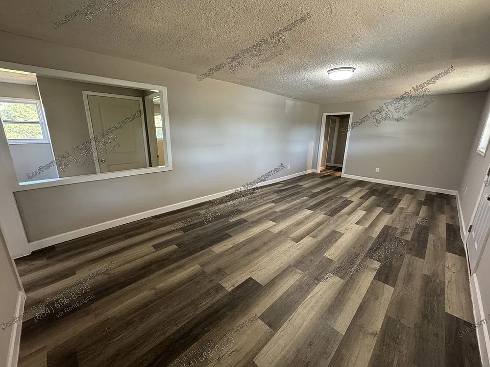 118 Harrys Dr