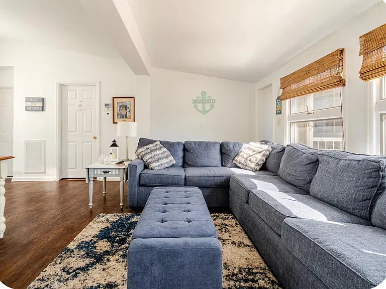 108 Morton Dr — Photo 4