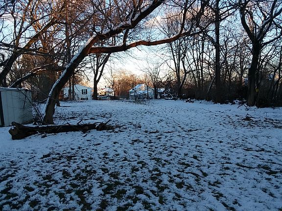 2nd image of 383 2nd Ave