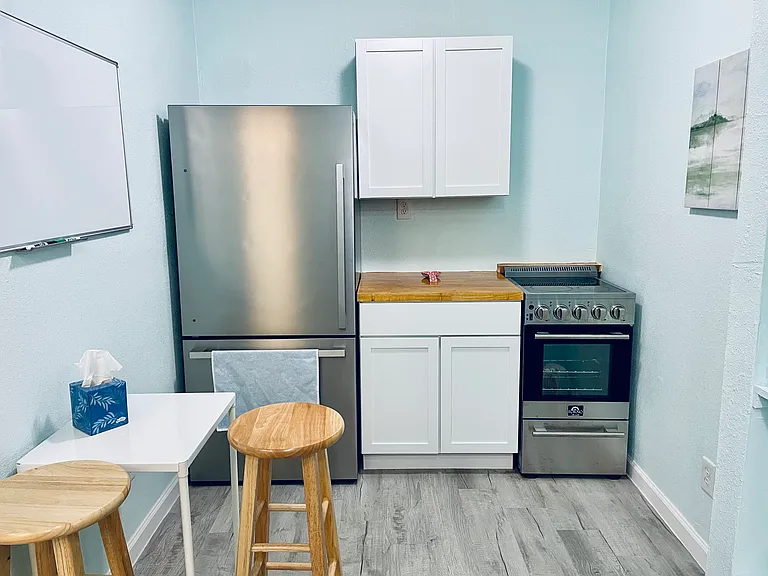 105 NE Railroad Ave #2 — Photo 16