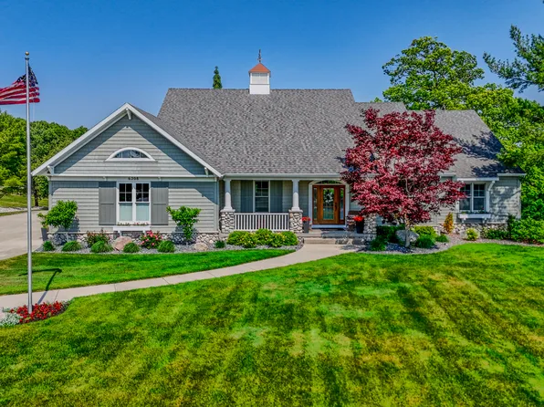 6208 Boulder Ridge Dr NE, Belmont, MI 49306