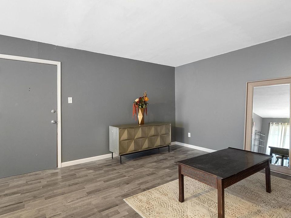 324 Chapel Ridge Dr APT F, Hazelwood, MO 63042 Zillow