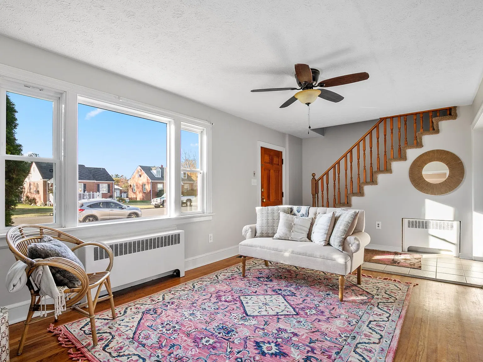 4 bed, 1392 sqft, $2,200 — Photo 1