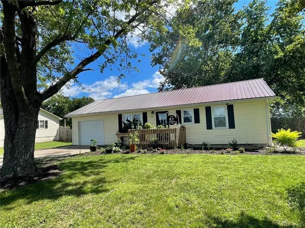 113 Kent St, Orrick, MO 64077