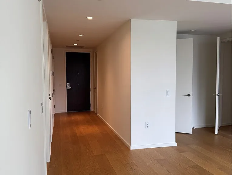 877 Francisco — Photo 14