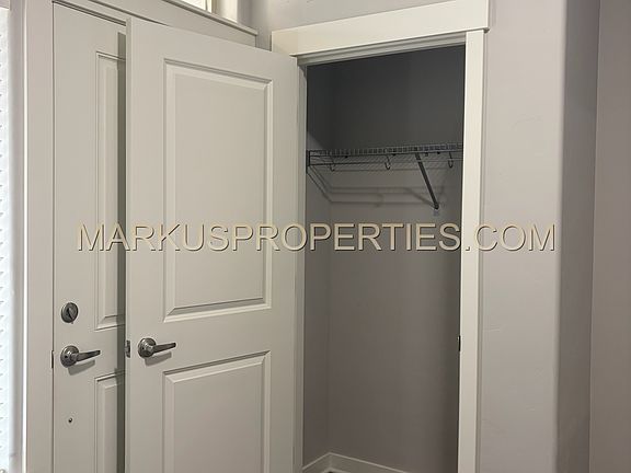 2nd image of 5231 SE Davis Rd