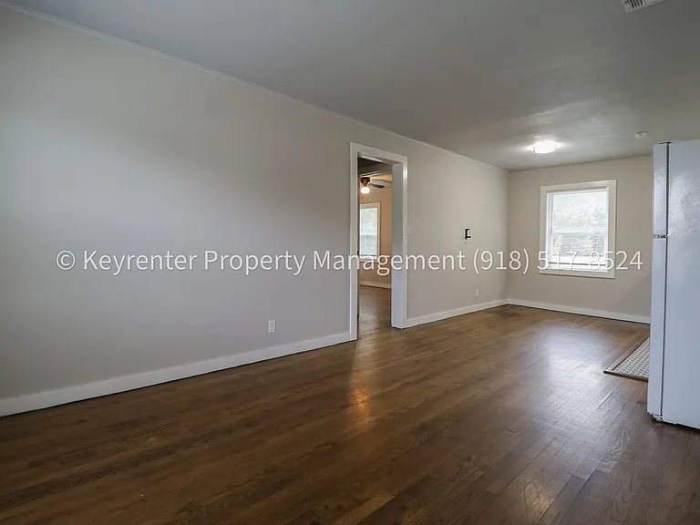 E Independence St Fourplex — Photo 5
