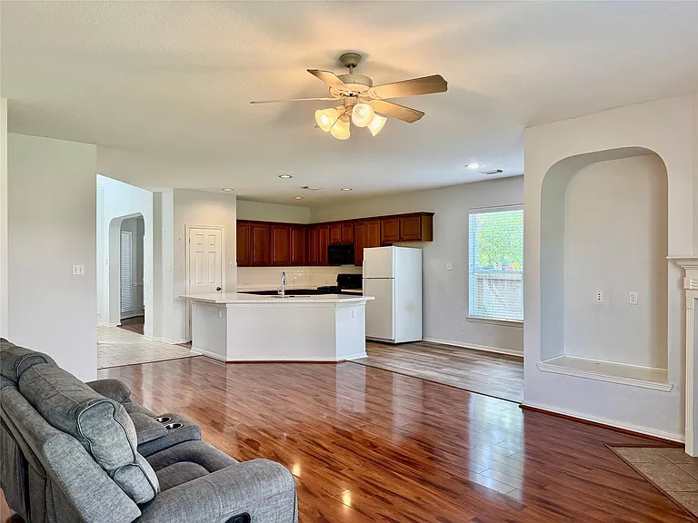10231 Turrett Point Ln — Photo 5
