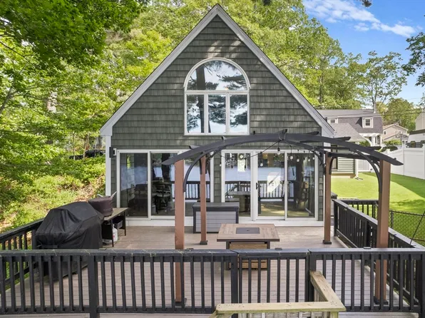 34 Lake Shore Dr S, Westford, MA 01886