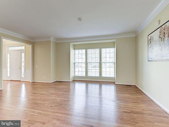 5th image of 21493 Hearthstone Ct