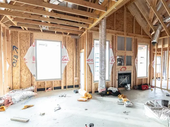 8221 Coneflower St, Guthrie, OK 73044