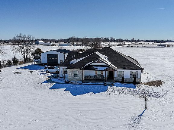 3rd image of 25 Wildhorse Drive
