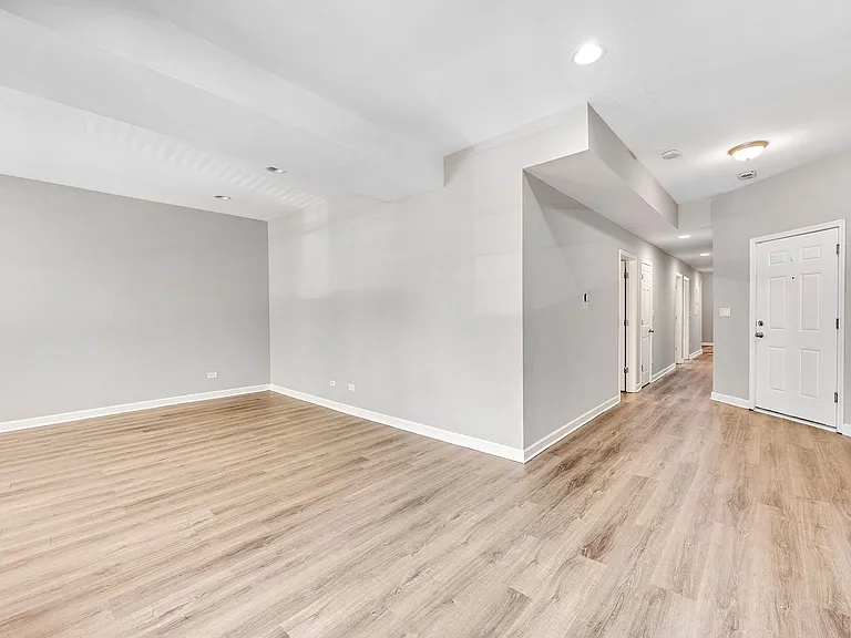 4145 S Michigan Ave #2 — Photo 4