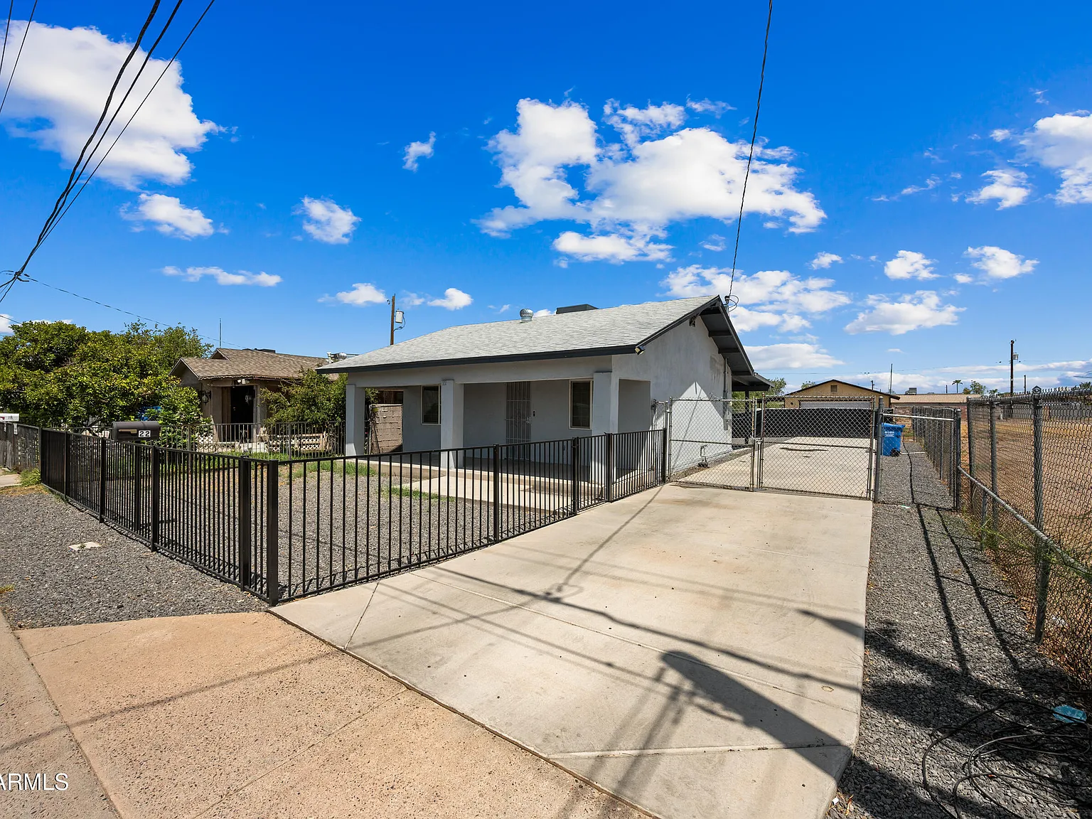 3 bed, 1.5 bath, 793 sqft, $1,495 — Photo 1