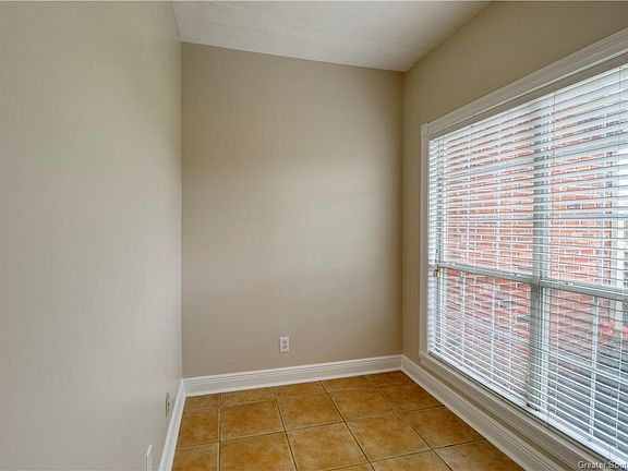 3rd image of 1679 N Gabriel Sq