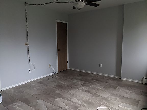 4th image of 4917 Devonshire Rd #3