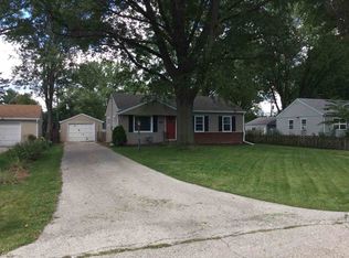 3912 Pinecrest Rd, Rockford, IL 61107