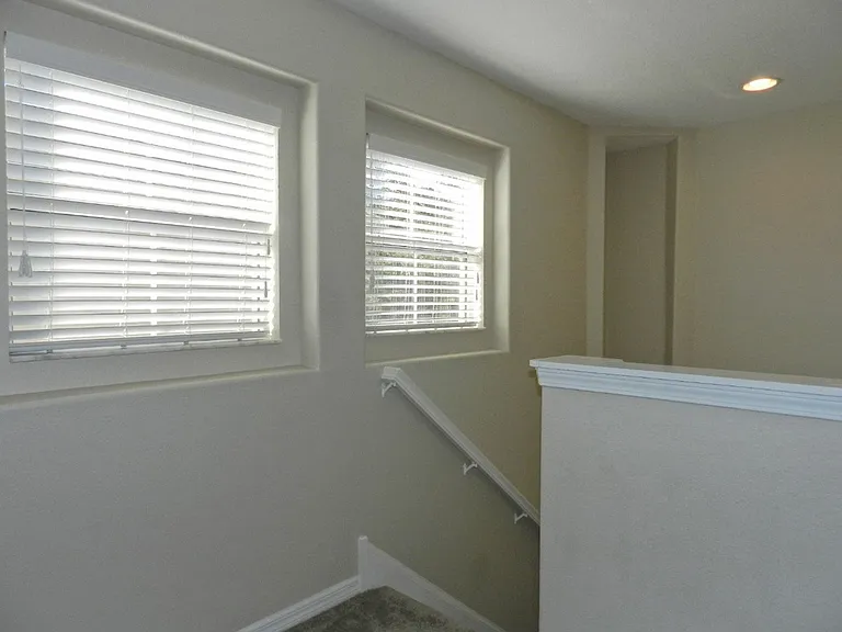 10837 Kensington Park Ave — Photo 15