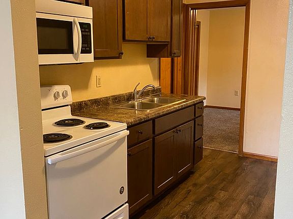 5th image of 814 3rd Ave SW #1