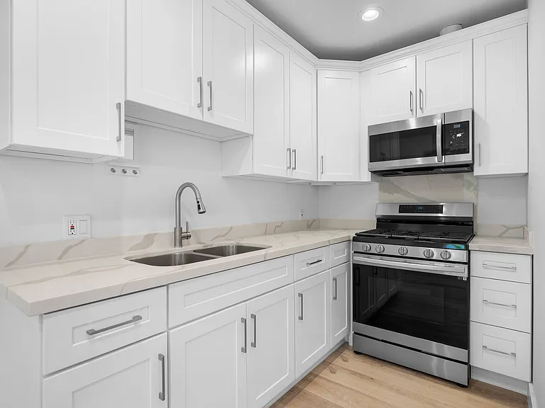 12943 Wheeler Ave #12943 — Photo 9