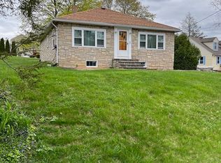 6 Fairview Park Rd, Sturbridge, MA 01566