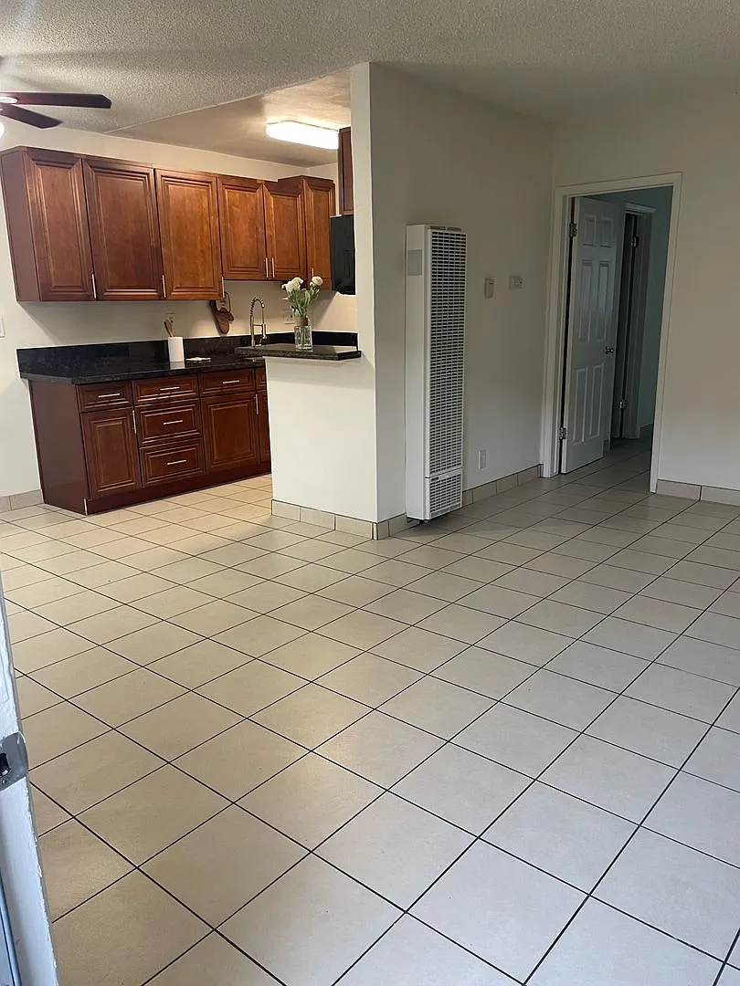 Beautiful 1 Bedroom Apartment In Anaheim-Downstairs unit — Photo 3