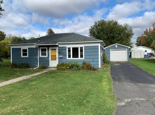 14 Clinton St, Rouses Pt, NY 12979