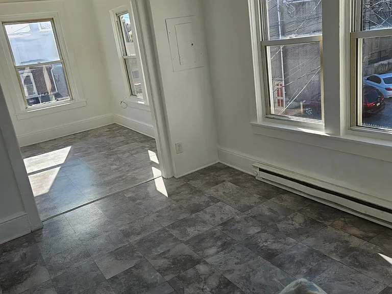 730 W Walnut St #3C — Photo 1
