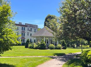 132 Summer St #1C, Stamford, CT 06901