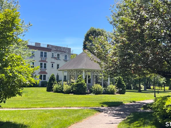 132 Summer St #1C, Stamford, CT 06901