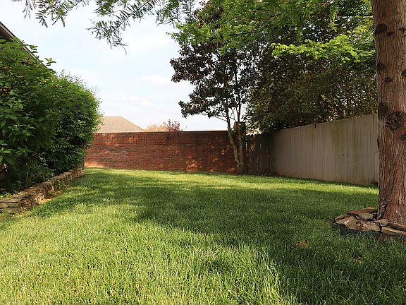 3rd image of 3004 Brunswick Cir SE