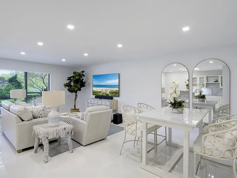 11335 Twelve Oaks Way — Photo 8