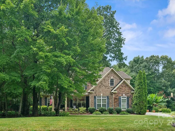 2809 Pulaski Dr, Monroe, NC 28110