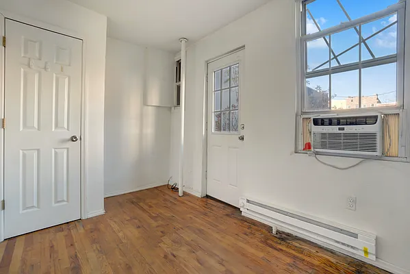 Rented by Compass | media 19