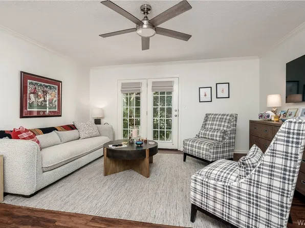 120 15th St E APT 110, Tuscaloosa, AL 35401