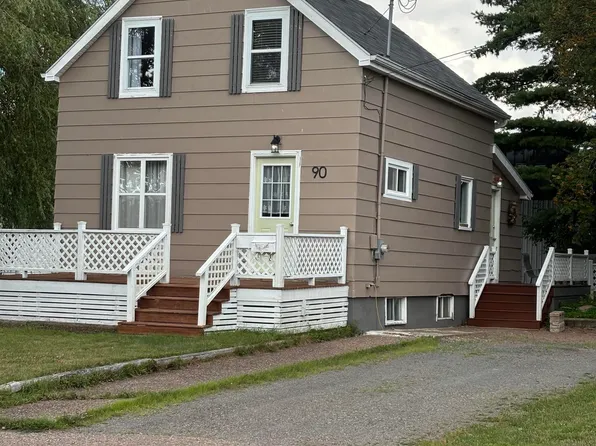 90 Hillcrest Ave, Bible Hill, NS B2N 4L3