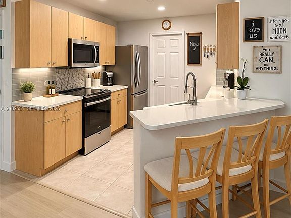 2nd image of 14381 Amapola Cir