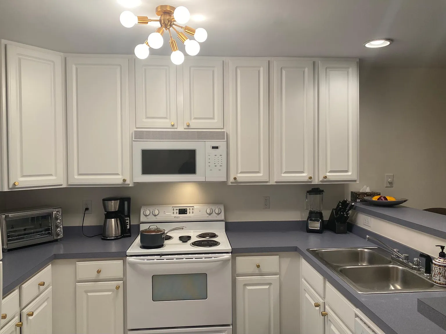 2 bed, 1100 sqft, $1,795 — Photo 3
